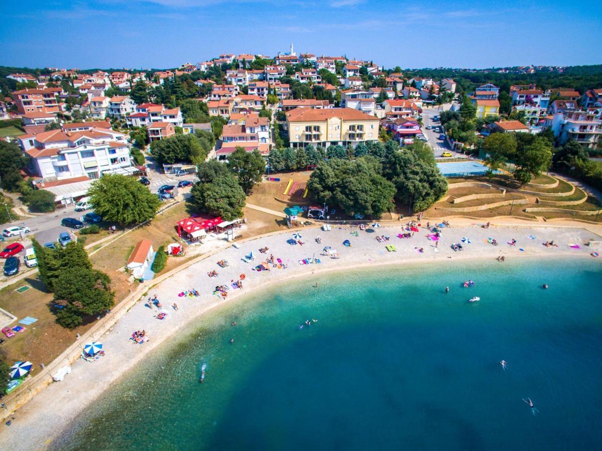 Holiday Apartments Ruzica, Pjescana Uvala Bagian luar foto