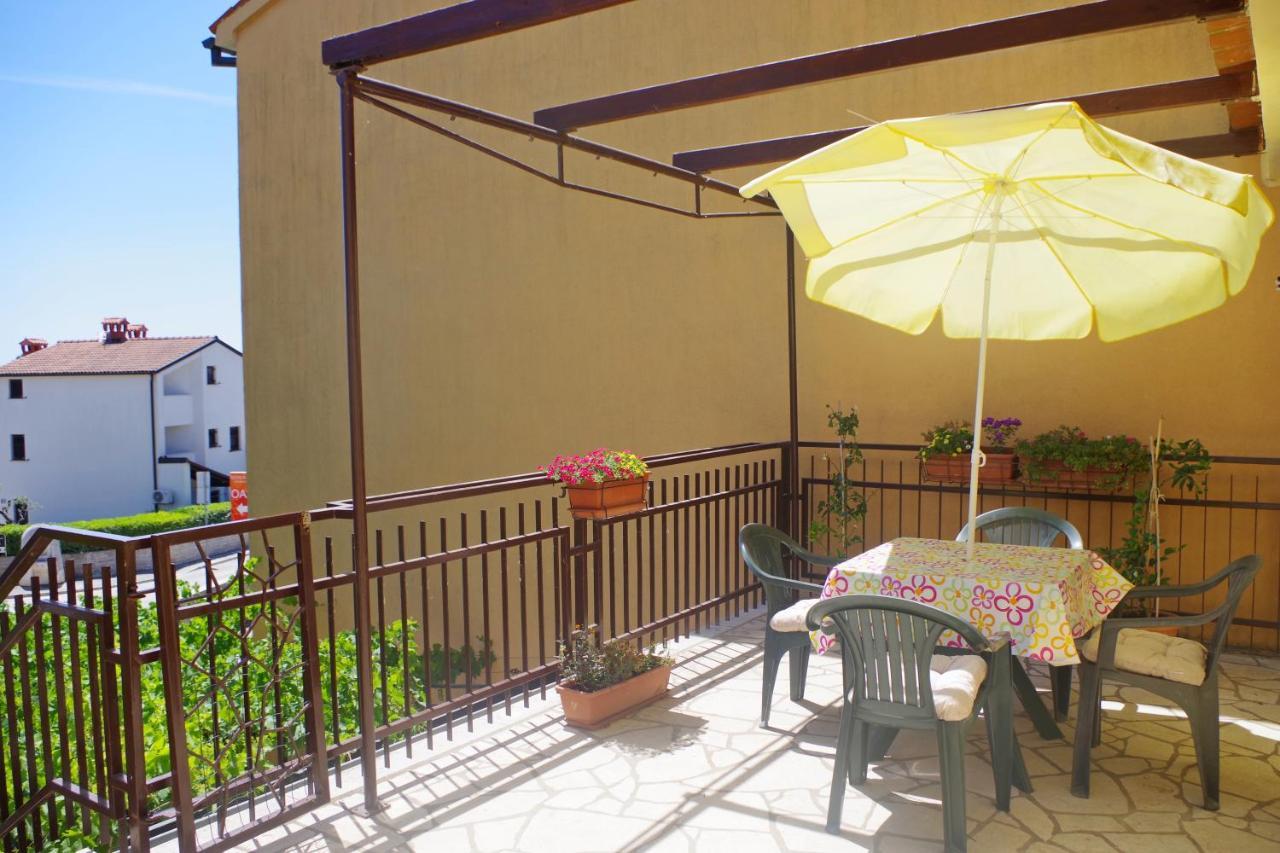 Holiday Apartments Ruzica, Pjescana Uvala Bagian luar foto