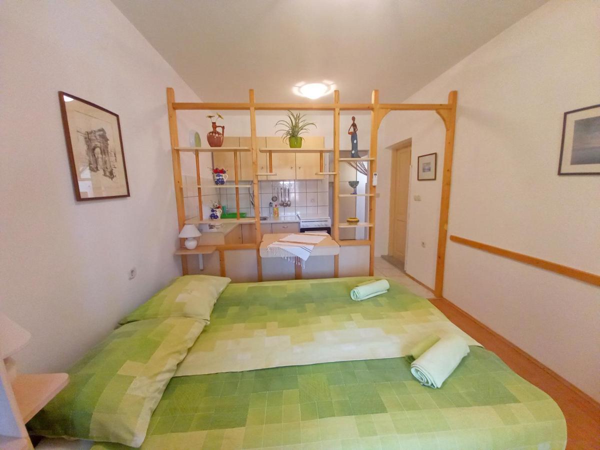 Holiday Apartments Ruzica, Pjescana Uvala Bagian luar foto